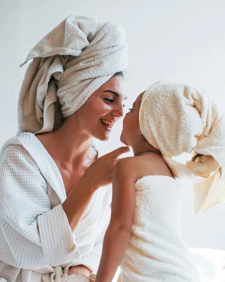 Massage enfant et parent — moment bien-être en famille au Spa des Lys Argonay